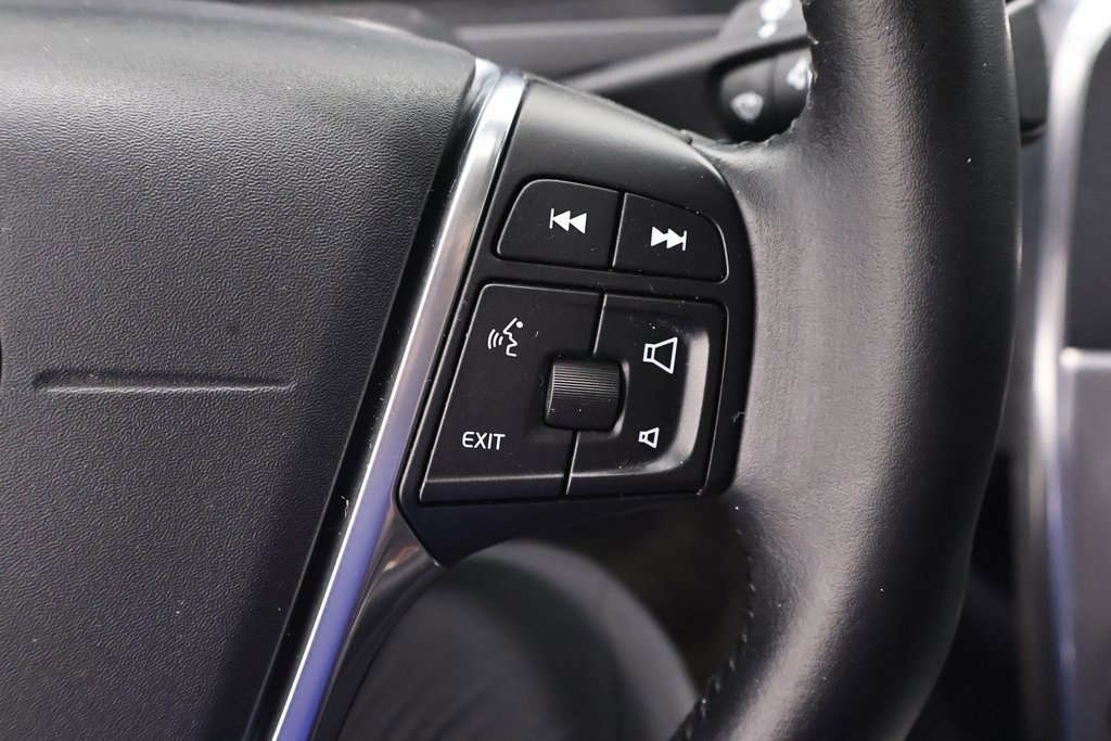 Used 2017 Volvo S60 T5 Inscription image 25