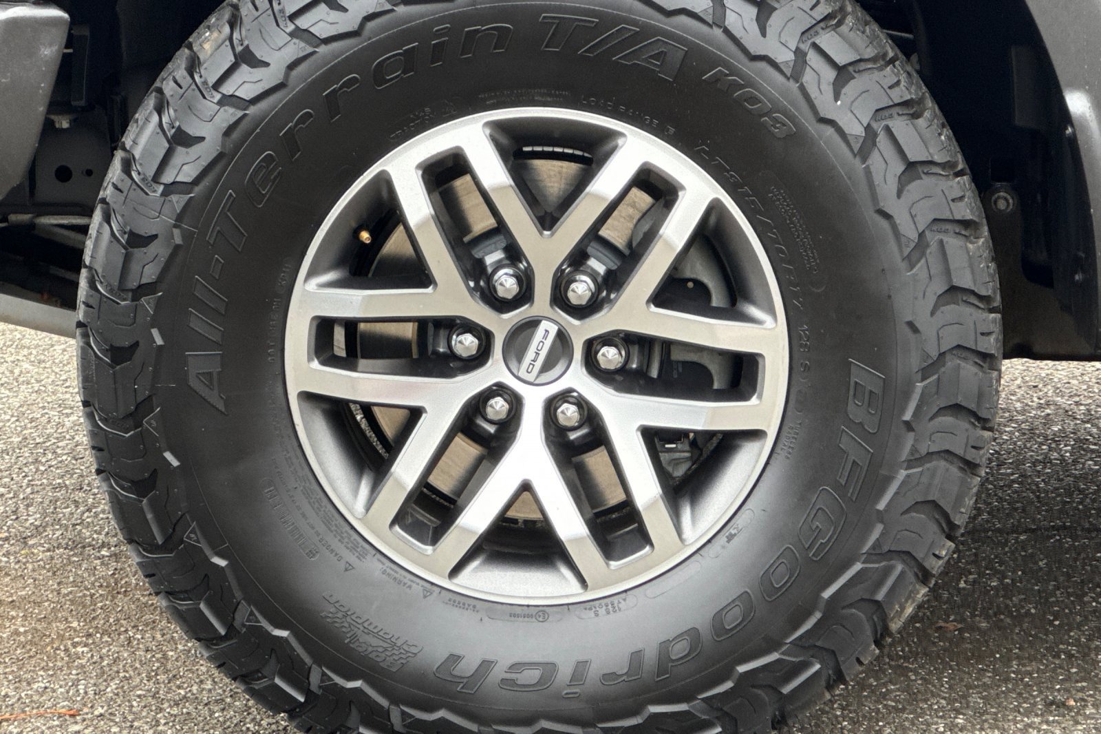 Certified 2018 Ford F150 Raptor w/ Equipment Group 802A Luxury image 27