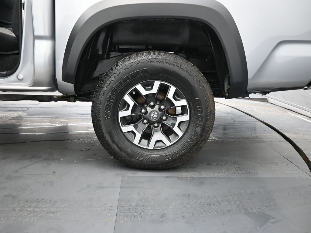 Used 2020 Toyota Tacoma TRD Off-Road image 18