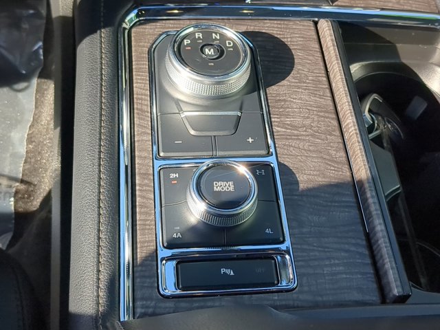 Certified 2020 Ford Expedition Limited w/ Equipment Group 301A AWD/4WD image 27