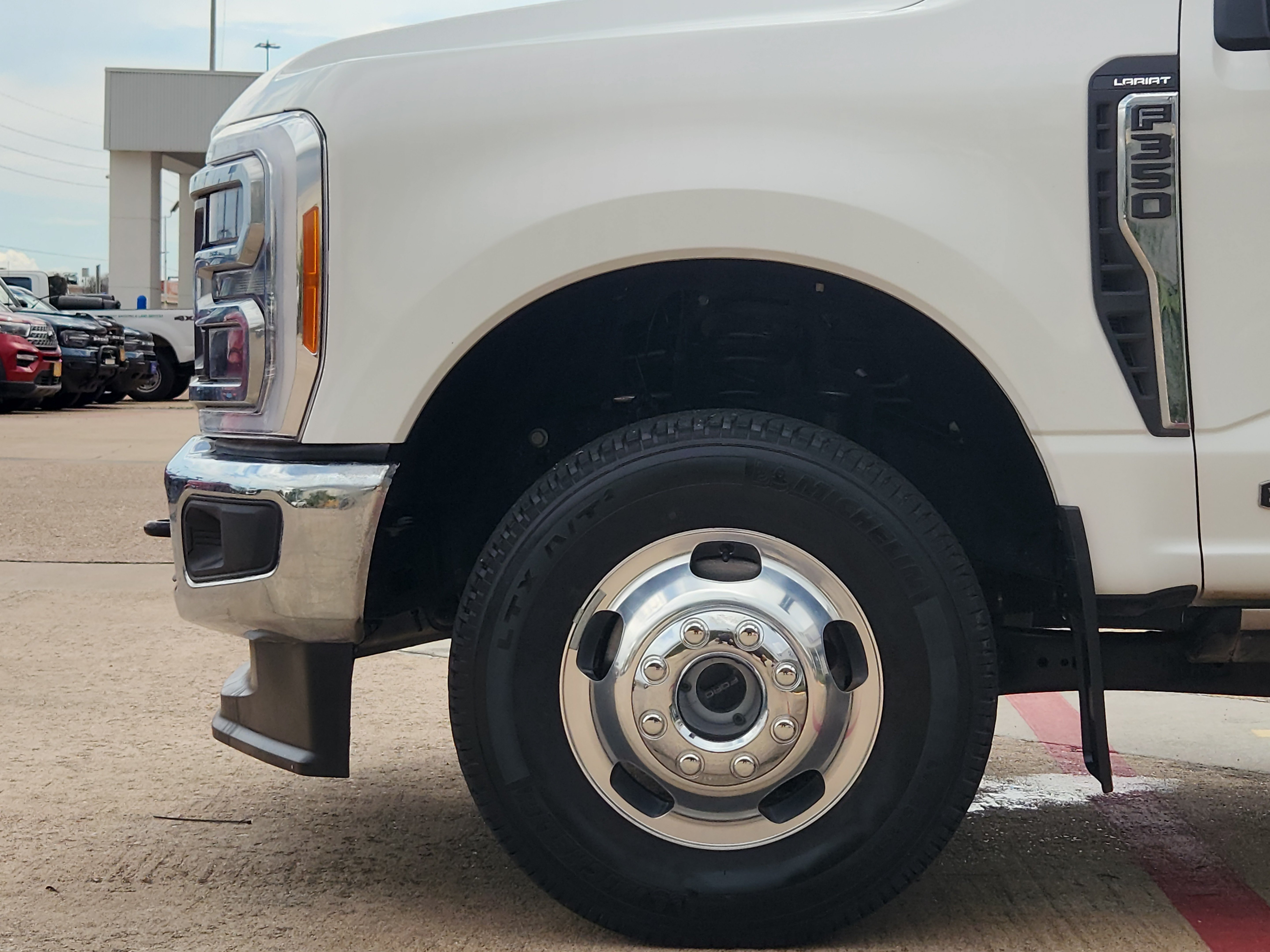 Certified 2023 Ford F350 Lariat AWD/4WD image 5