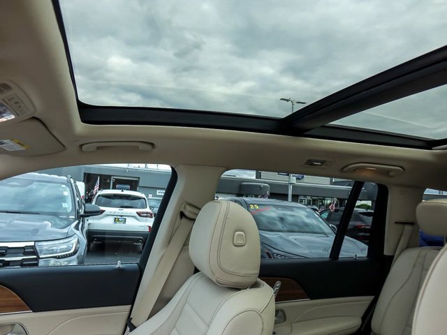 Used 2023 Mercedes-Benz GLS 450 4MATIC image 15