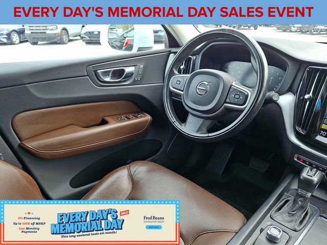 Used 2018 Volvo XC60 T6 Momentum w/ Advanced Package AWD/4WD image 14