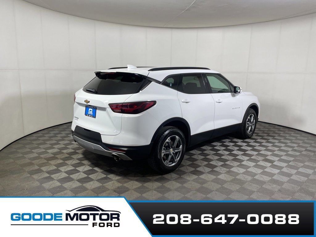 Used 2023 Chevrolet Blazer LT image 4