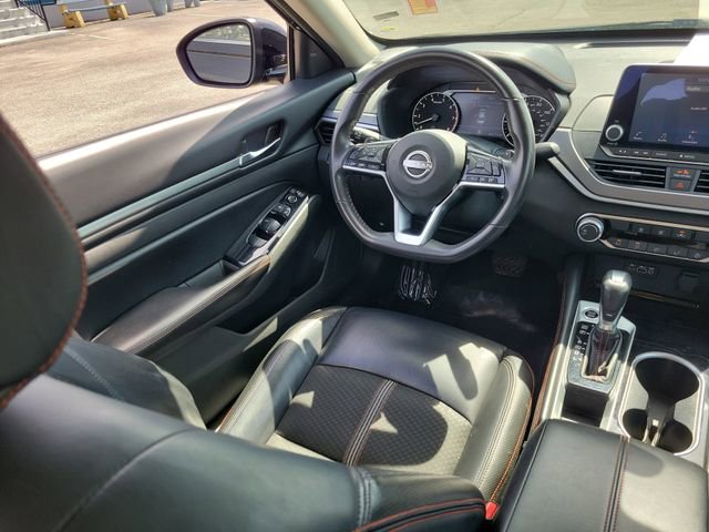 Used 2024 Nissan Altima 2.5 SR FWD image 15