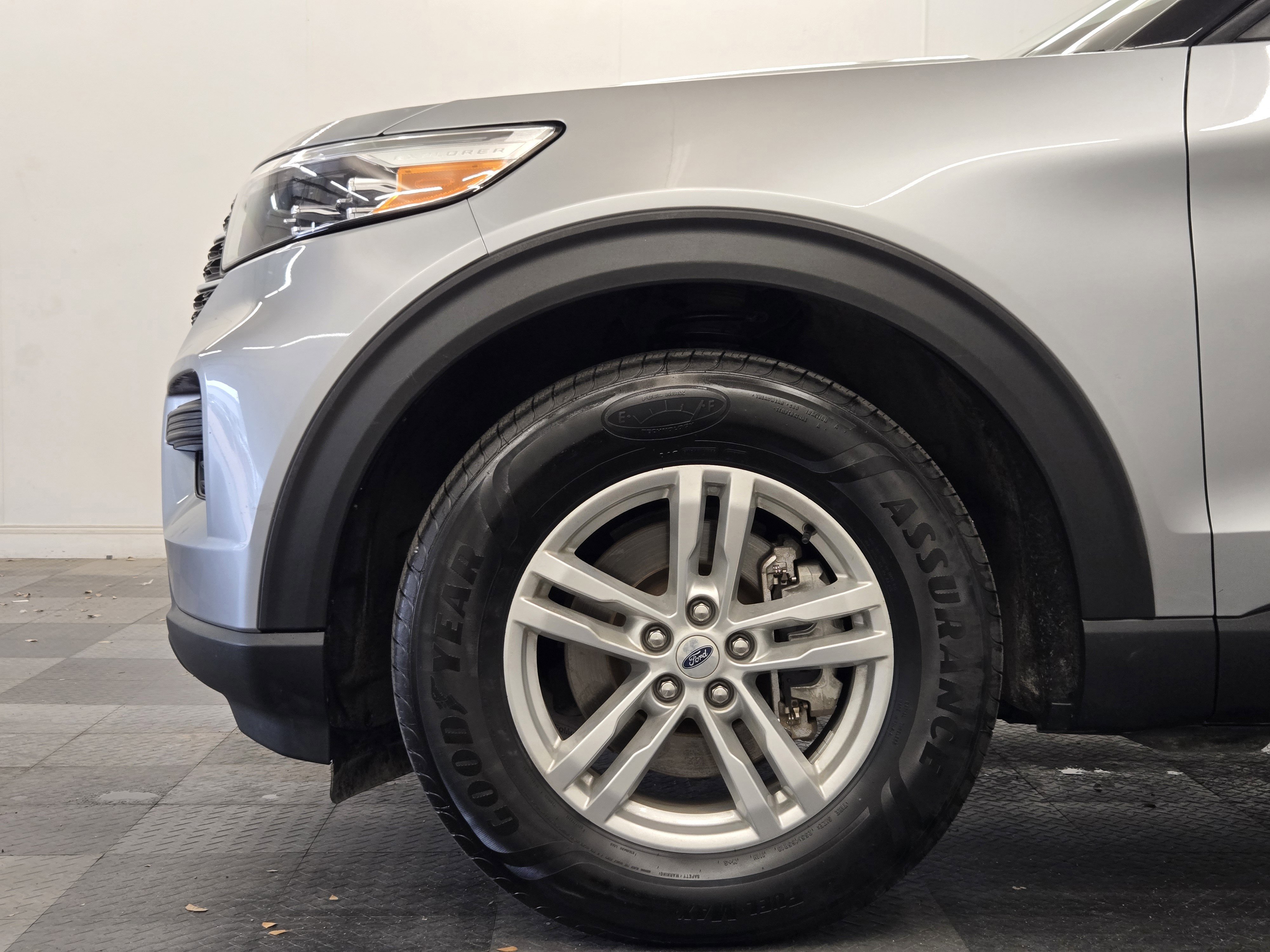 Certified 2022 Ford Explorer XLT RWD image 9