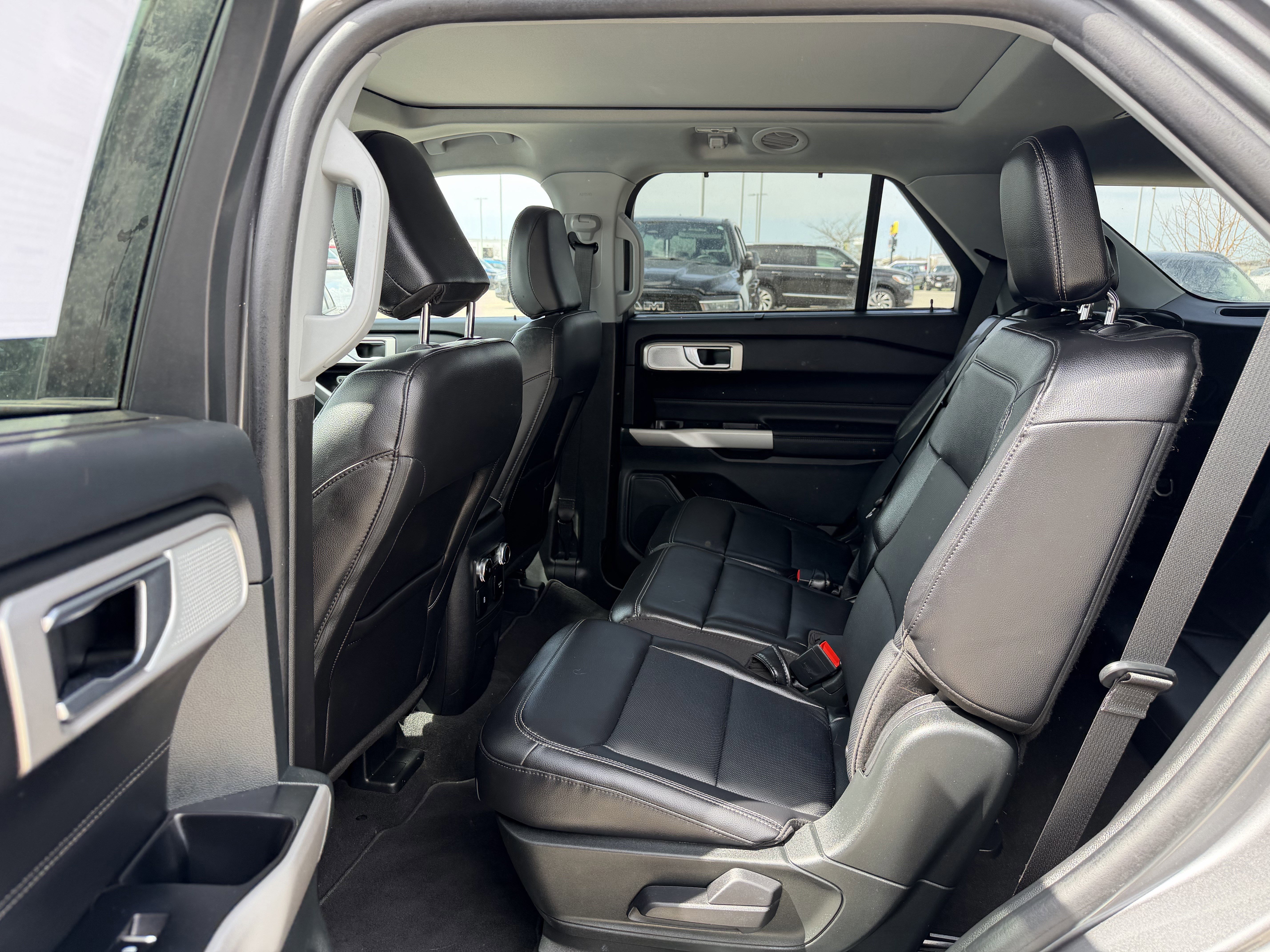 Certified 2023 Ford Explorer Limited w/ Limited Technology Package AWD/4WD image 19