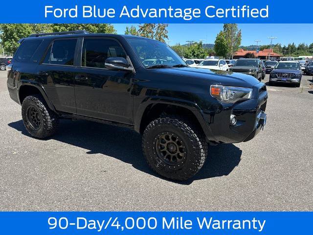 Used 2022 Toyota 4Runner SR5 Premium w/ Moonroof Package AWD/4WD image 10