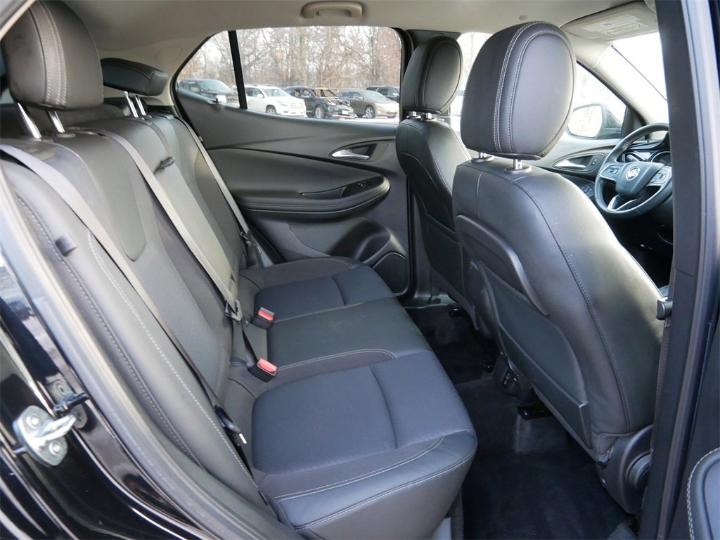 Used 2022 Buick Encore GX Select w/ Sport Touring Package image 9