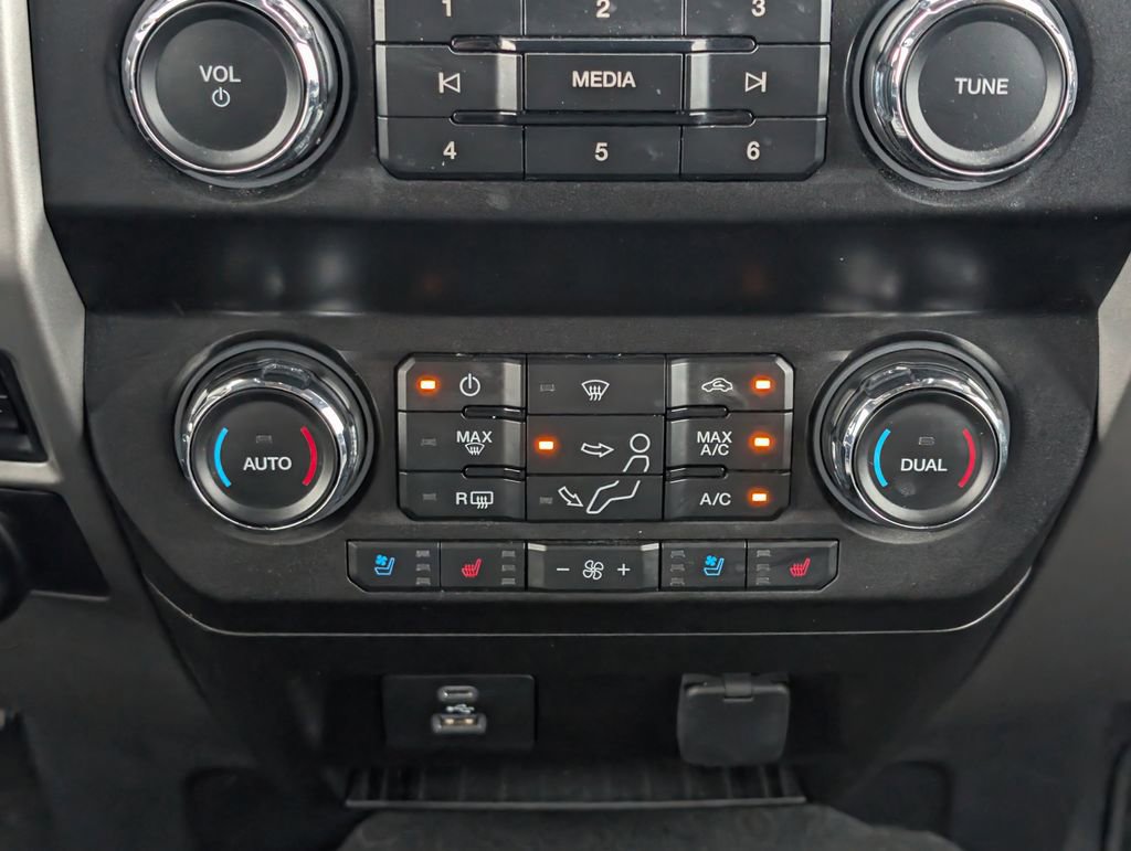 Certified 2021 Ford F350 Lariat w/ Lariat Ultimate Package AWD/4WD image 15