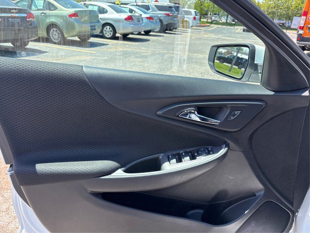 Used 2024 Chevrolet Malibu LT w/ Sport Edition FWD image 18