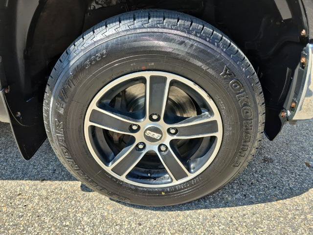 Used 2017 Toyota Tundra SR5 w/ SR5 Upgrade Package AWD/4WD image 9