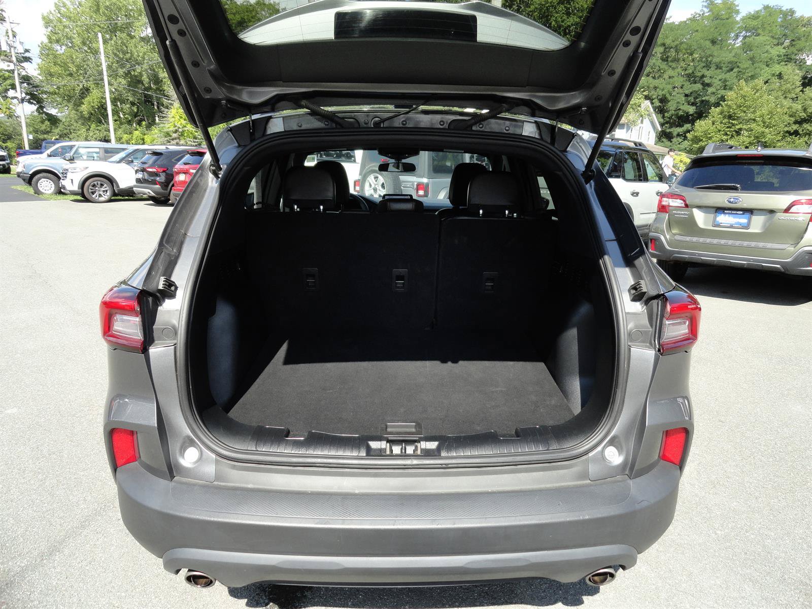 Certified 2025 Ford Escape ST-Line AWD/4WD image 22