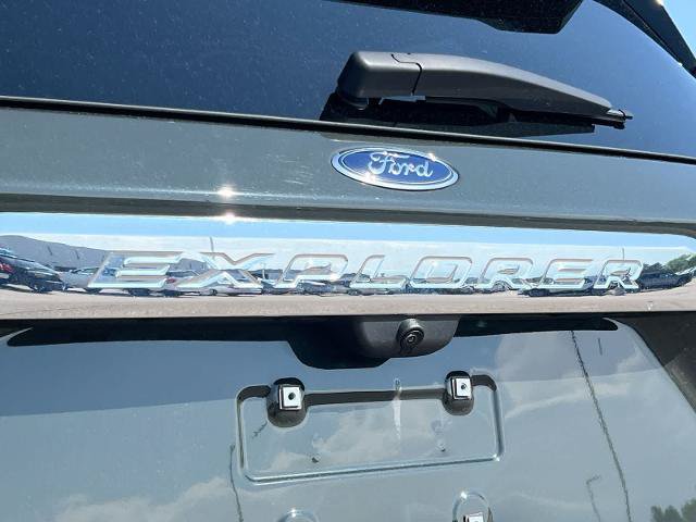 Certified 2024 Ford Explorer XLT w/ Equipment Group 202A AWD/4WD image 12