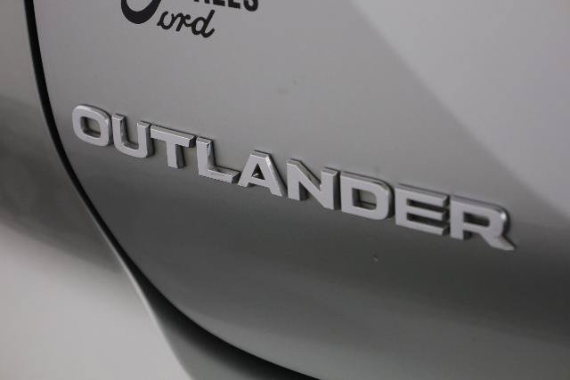 Used 2024 Mitsubishi Outlander SE AWD/4WD image 35