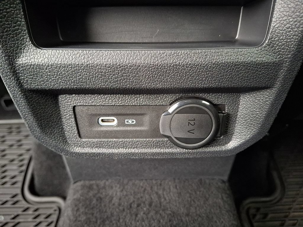 Used 2022 Volkswagen Tiguan SE AWD/4WD image 11