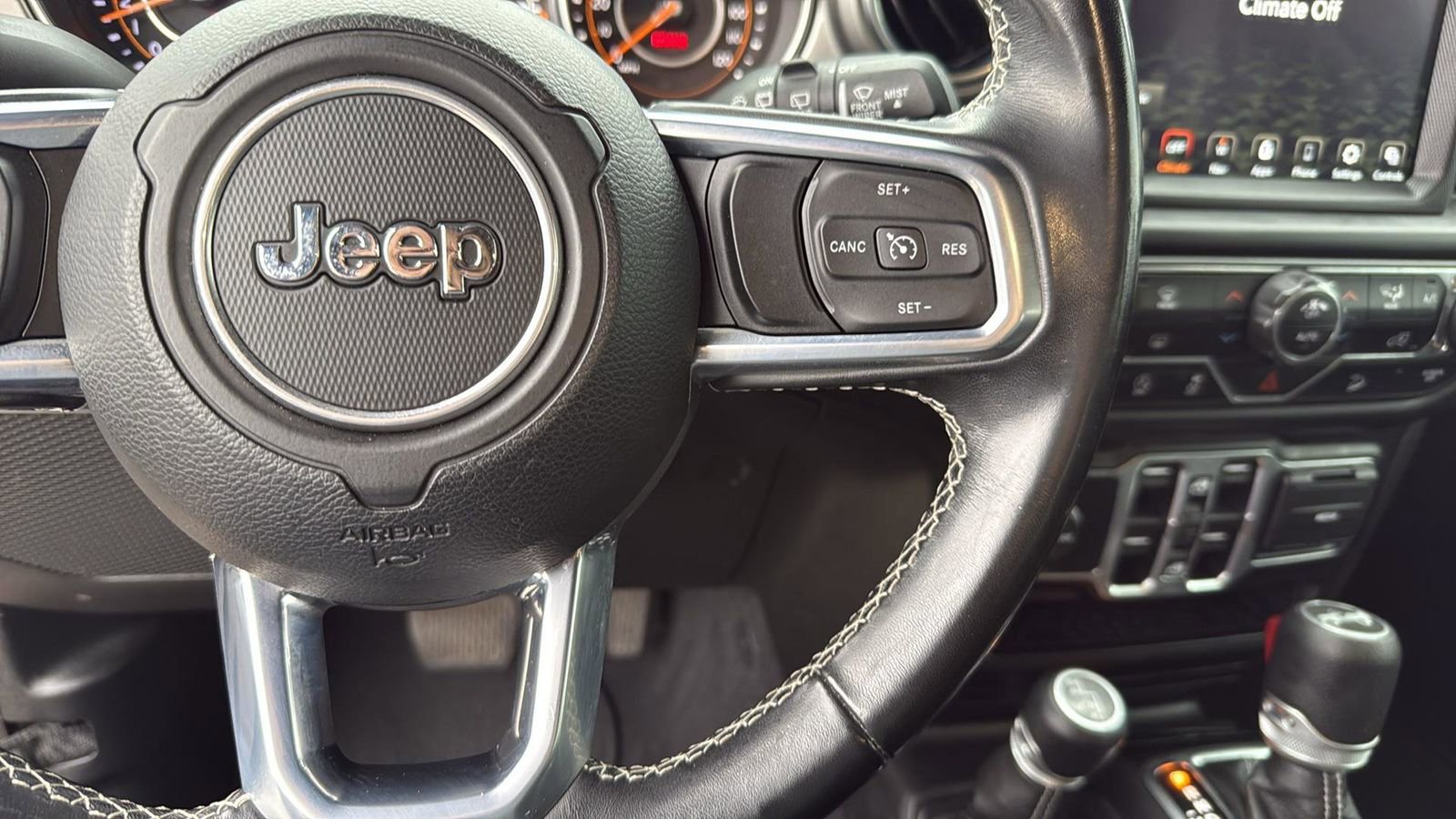 Used 2020 Jeep Wrangler Unlimited Sahara image 16