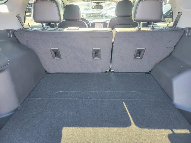Used 2023 GMC Terrain SLT w/ Infotainment Package II image 27