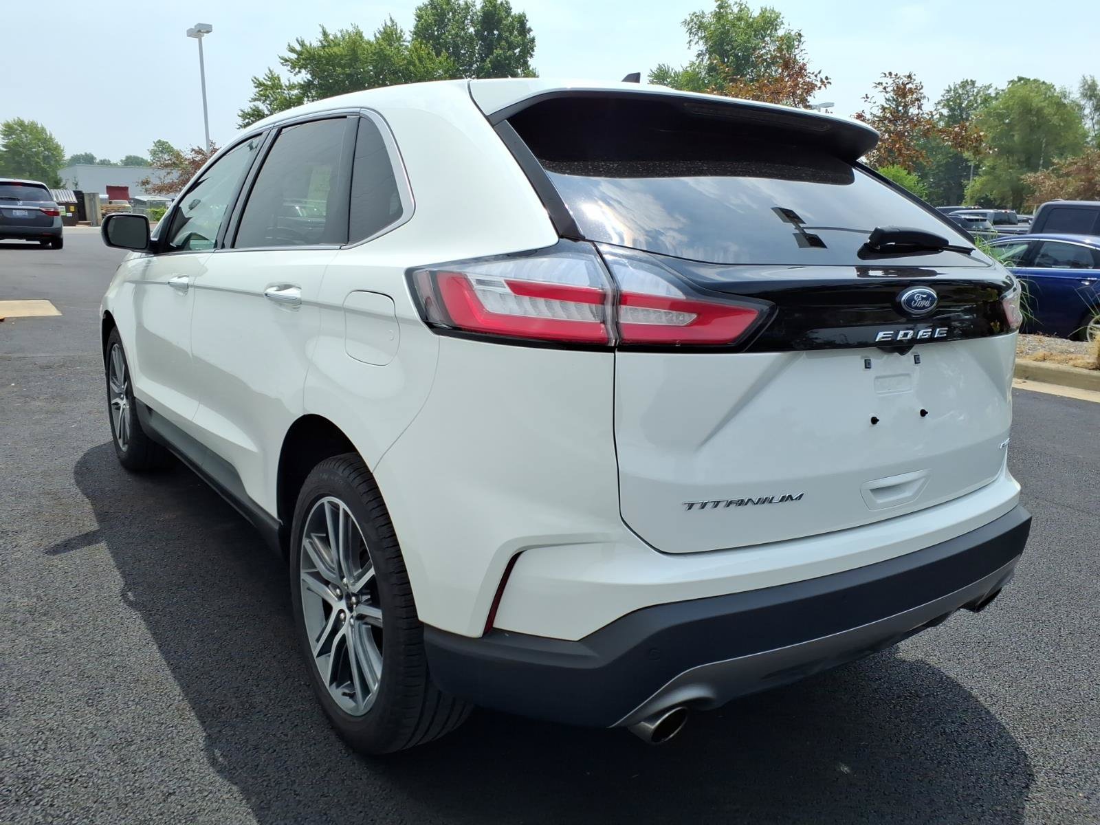 Certified 2024 Ford Edge Titanium AWD/4WD image 4