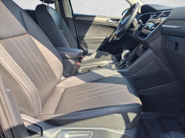 Used 2024 Volkswagen Tiguan SE FWD image 19