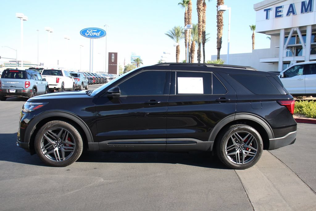 Certified 2025 Ford Explorer ST AWD/4WD image 4