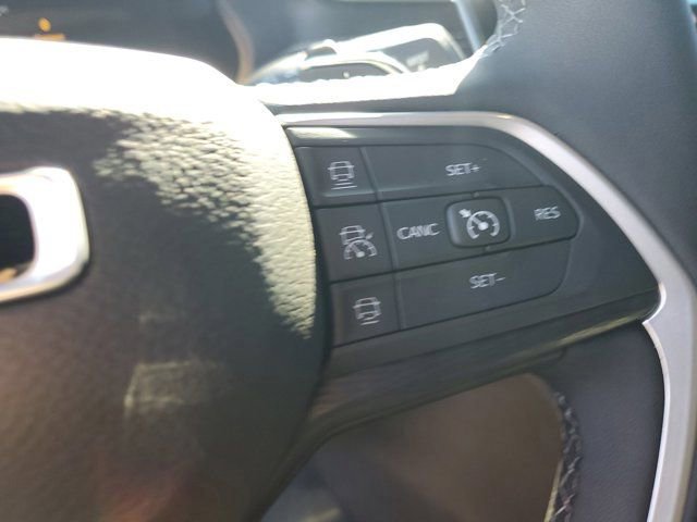 Used 2023 Jeep Grand Cherokee Altitude image 28