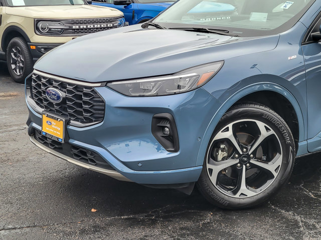 Certified 2024 Ford Escape ST-Line Elite w/ Premium Technology Package image 2