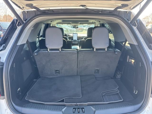 Certified 2023 Ford Explorer Limited w/ Limited Technology Package image 9