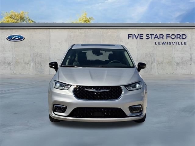 Used 2024 Chrysler Pacifica Limited image 7