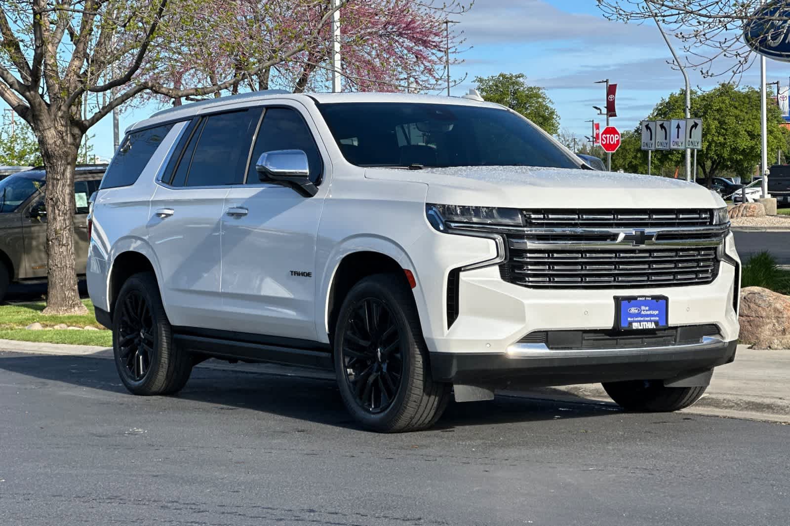 Used 2023 Chevrolet Tahoe Premier AWD/4WD image 9