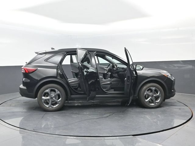 Certified 2025 Ford Escape ST-Line AWD/4WD image 27