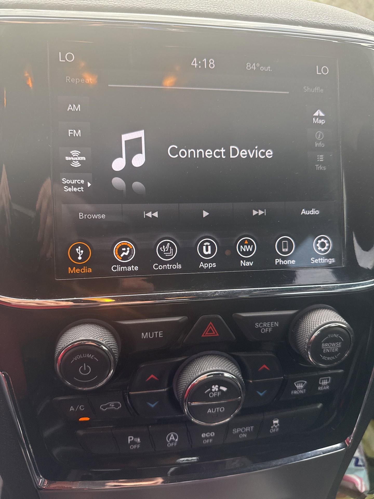 Used 2021 Jeep Grand Cherokee Laredo X image 12