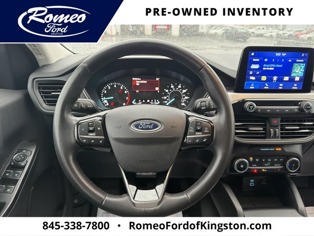 Certified 2022 Ford Escape SE w/ Cold Weather Package AWD/4WD image 13