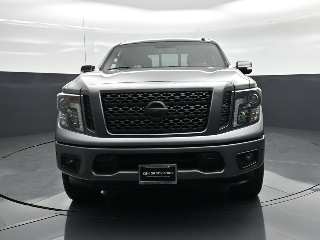 Used 2019 Nissan Titan SV w/ SV Convenience Package RWD image 24