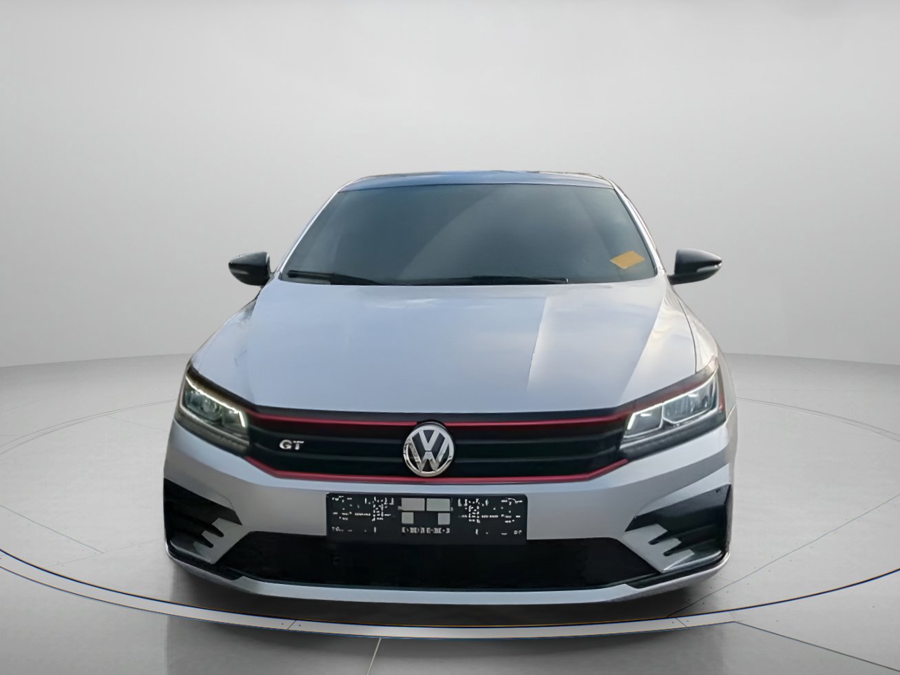 Used 2018 Volkswagen Passat GT image 33