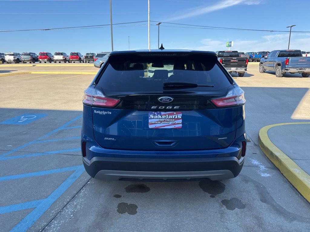 Certified 2024 Ford Edge SEL image 3