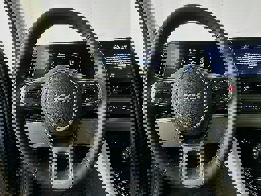 Used 2023 Kia Sportage EX image 19