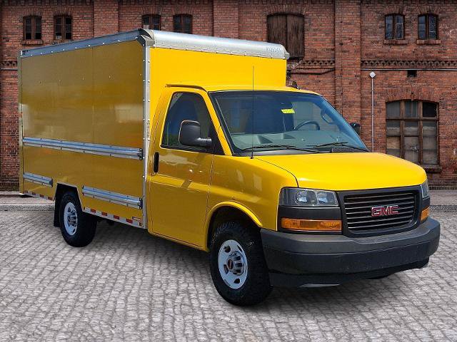 Used 2021 GMC Savana 3500 w/ Power Convenience Package RWD image 3