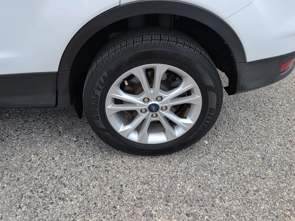 Certified 2018 Ford Escape SEL FWD image 14