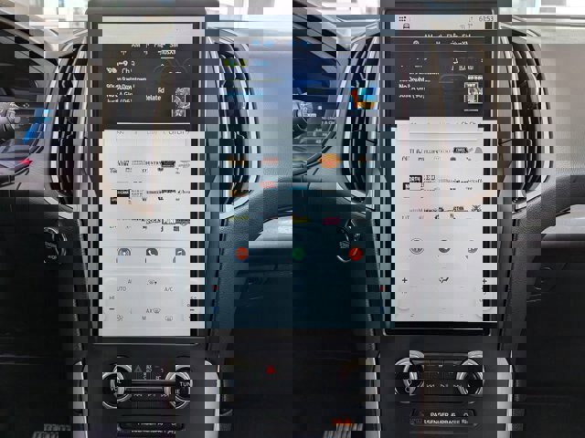 Certified 2022 Ford Edge SE w/ Black Appearance Package image 19