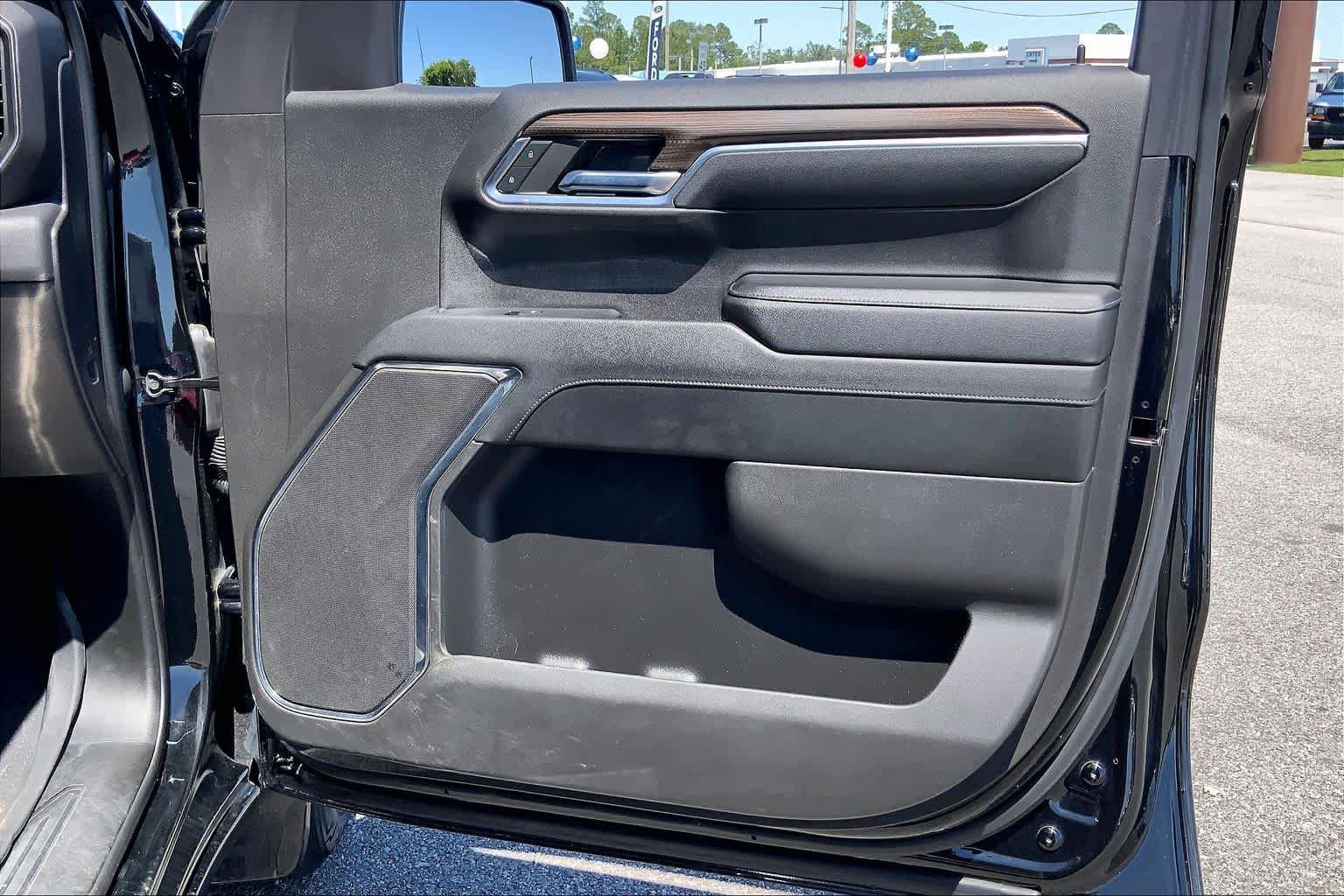 Used 2023 Chevrolet Silverado 1500 LT w/ Protection Package AWD/4WD image 22