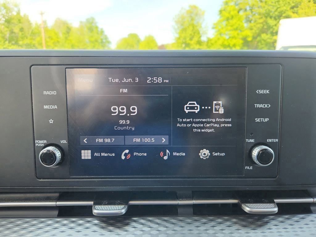 Used 2023 Kia Carnival LX image 18