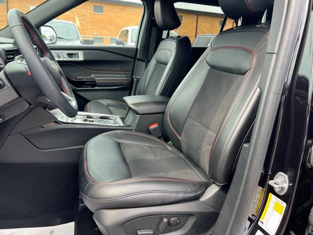 Certified 2024 Ford Explorer ST-Line w/ Class IV Trailer Tow Package AWD/4WD image 21