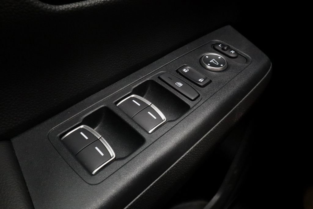 Used 2025 Honda CR-V EX-L image 27