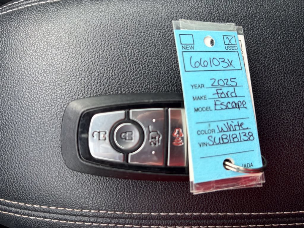 Certified 2025 Ford Escape Active AWD/4WD image 29