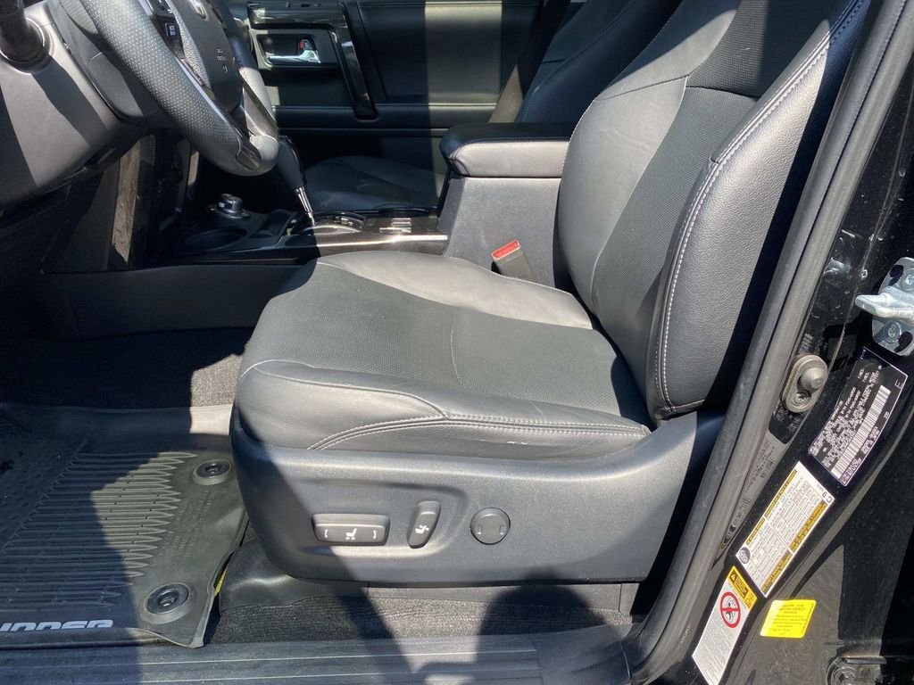 Used 2019 Toyota 4Runner Limited AWD/4WD image 19