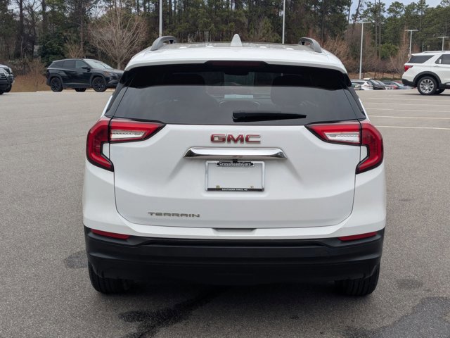 Used 2022 GMC Terrain SLE w/ Driver Convenience Package image 4