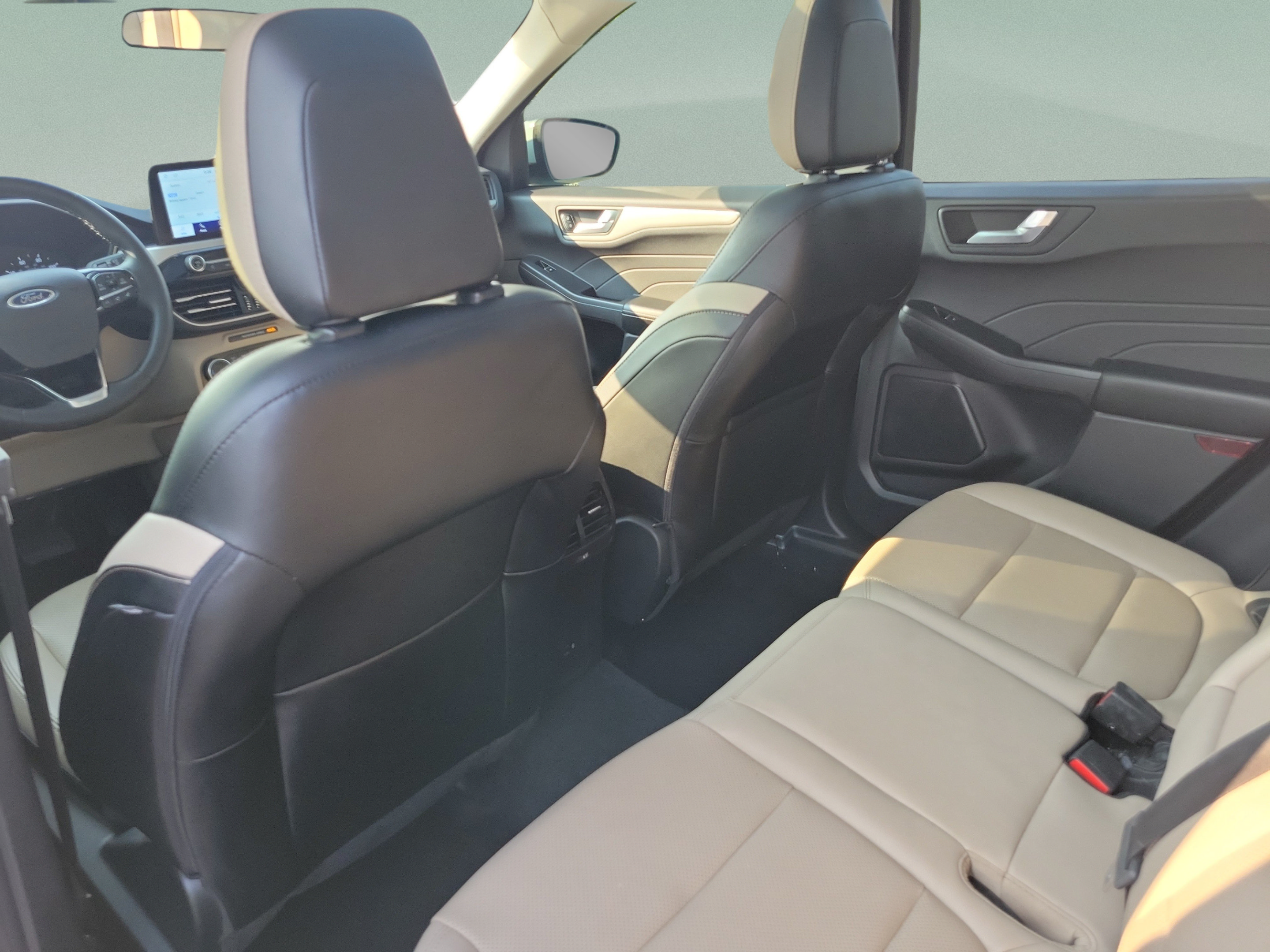 Certified 2022 Ford Escape SEL AWD/4WD image 10