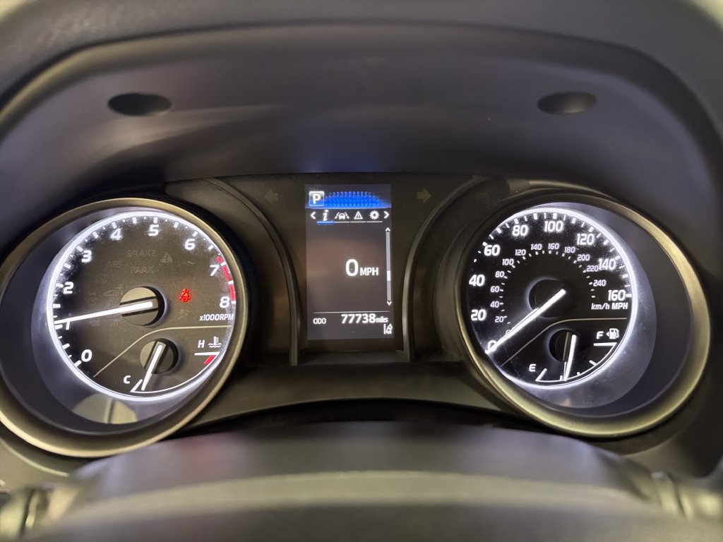 Used 2022 Toyota Camry SE FWD image 23
