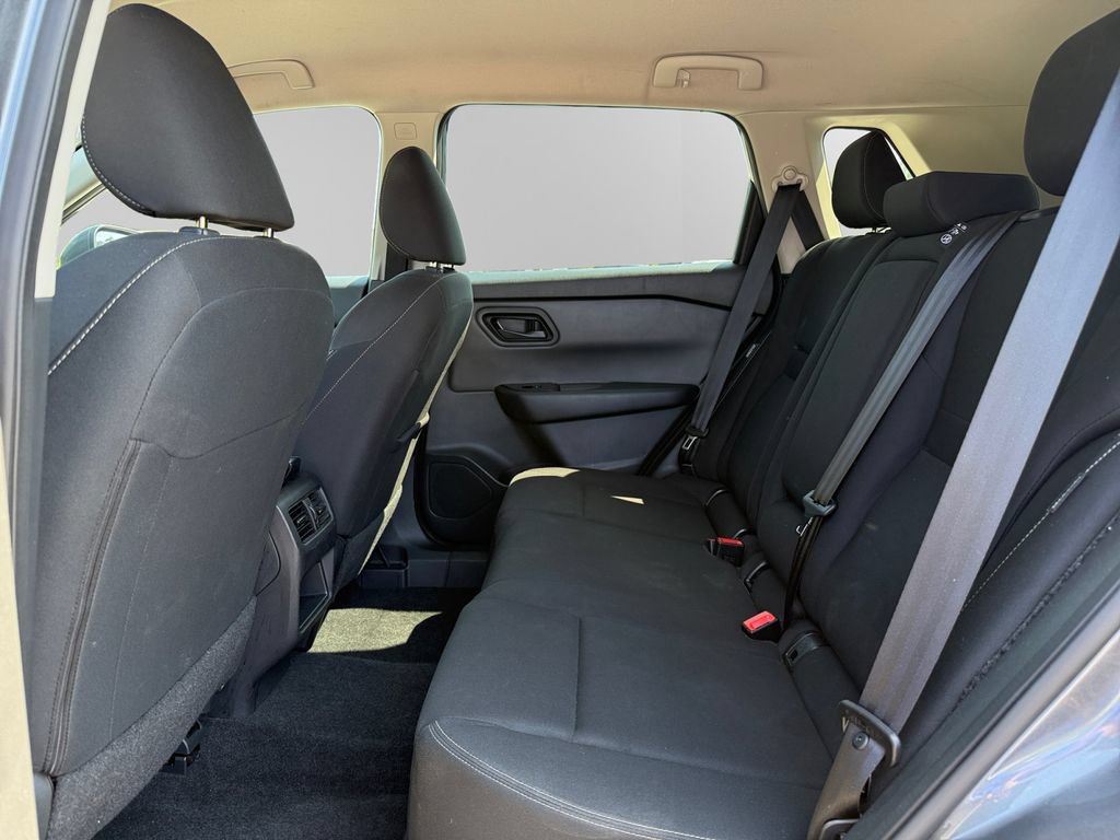 Used 2024 Nissan Rogue S FWD image 13